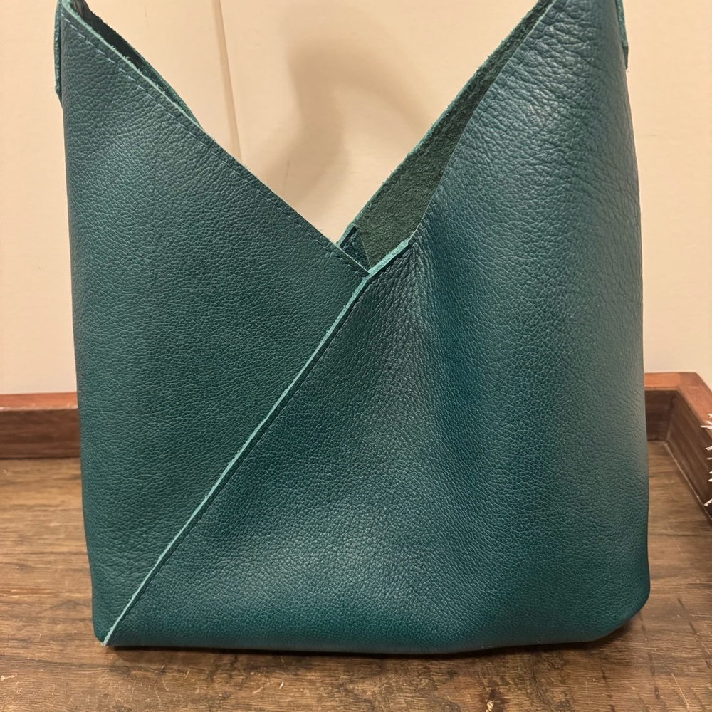 Portland Leather Goods Large Naomi Shoulder Bag in Sea Glass - Picture 3 of 9